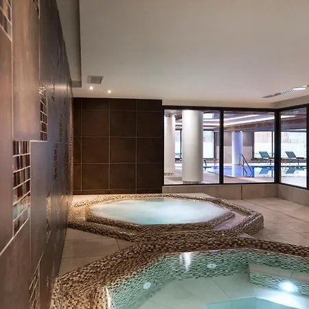 Apartmanhotel Mgm & Residences - Le Cristal De Jade
