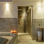 Apartahotel Mgm Hôtels&résidences - Résidence Le Cristal De Jade